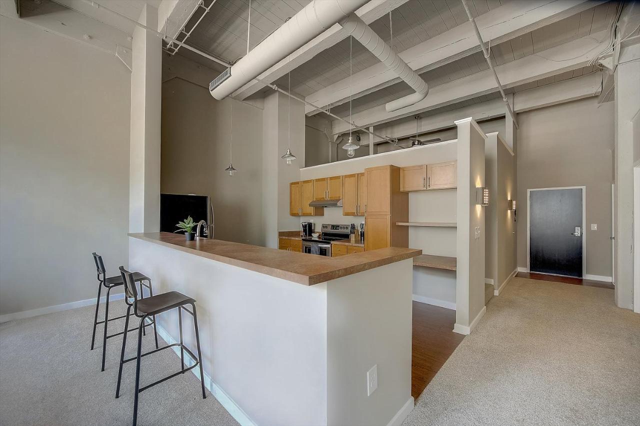 Frontdesk I Sycamore Place Apts Downtown 辛辛那提 外观 照片